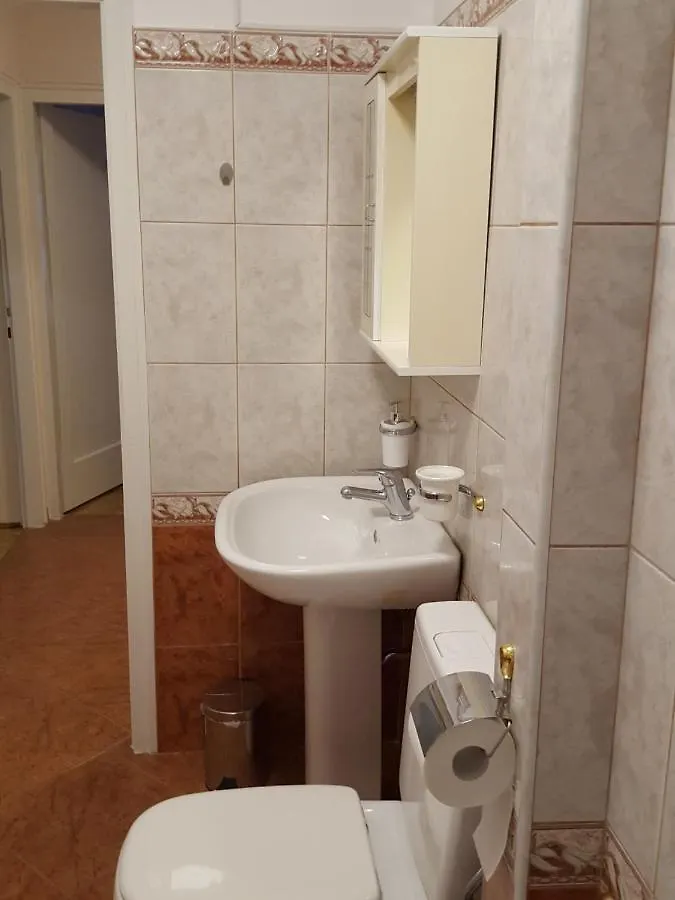 Harmony Apartment غييكا 0*,